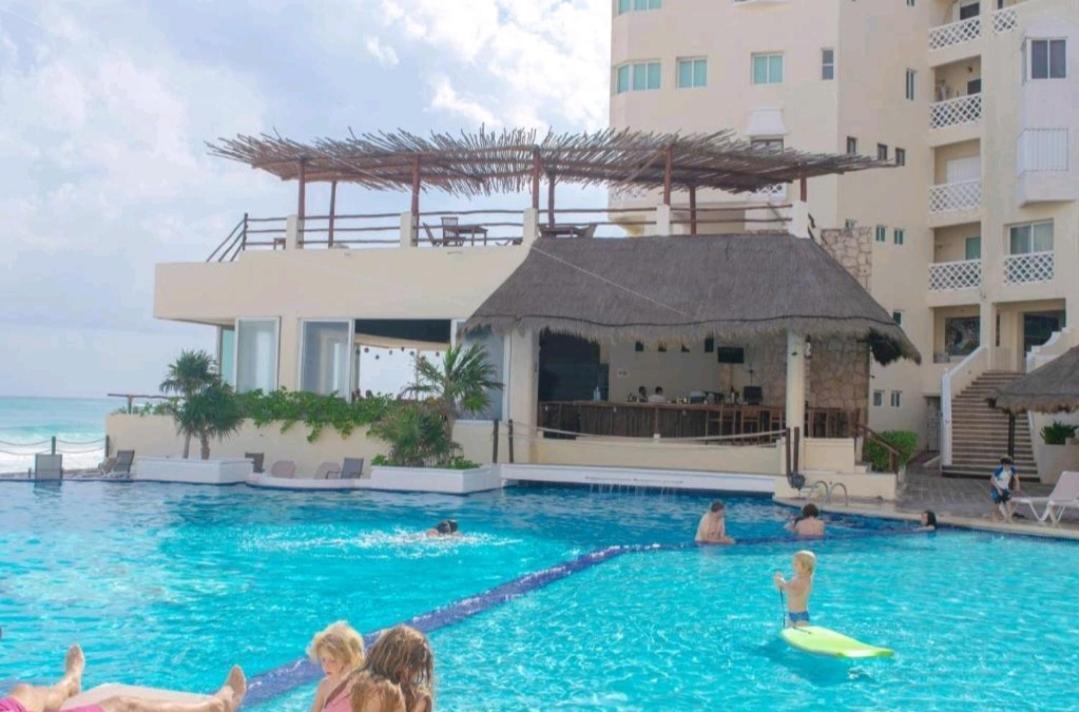 Cancun Plaza Condo Ocean Front Exterior photo