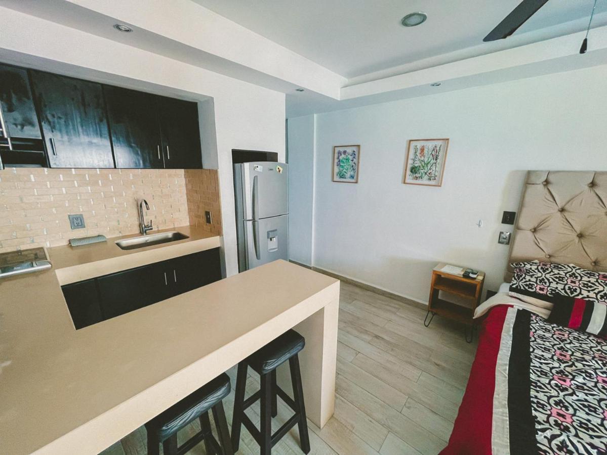 Cancun Plaza Condo Ocean Front Exterior photo