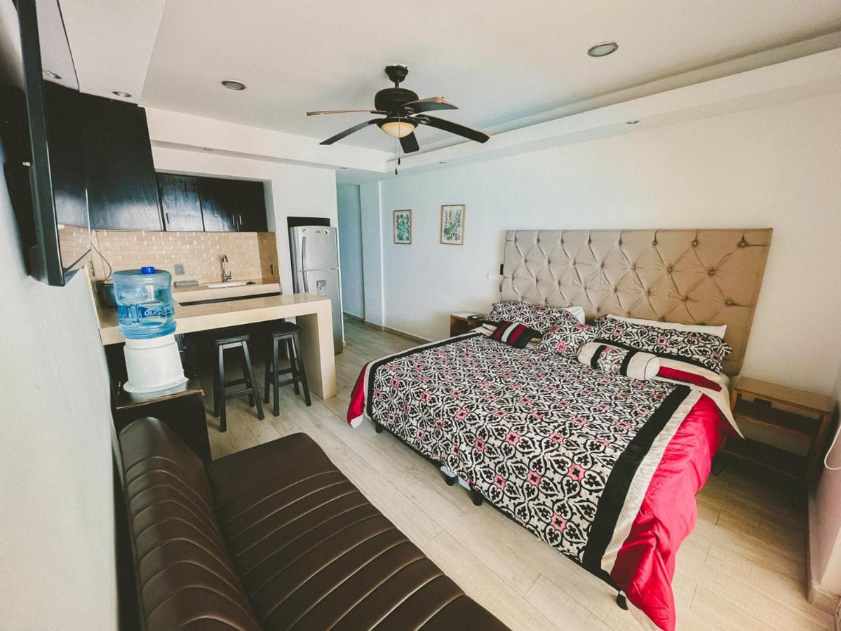 Cancun Plaza Condo Ocean Front Exterior photo