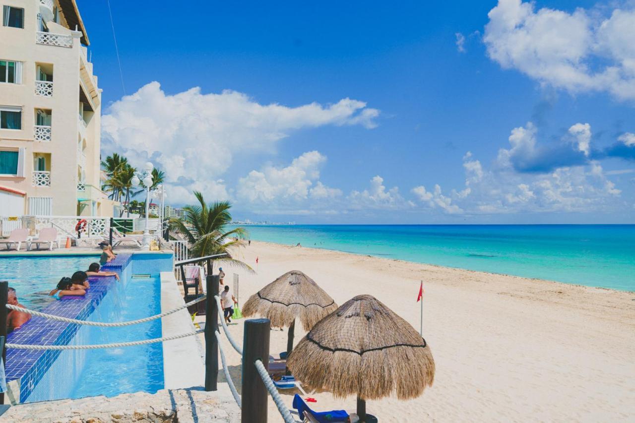 Cancun Plaza Condo Ocean Front Exterior photo