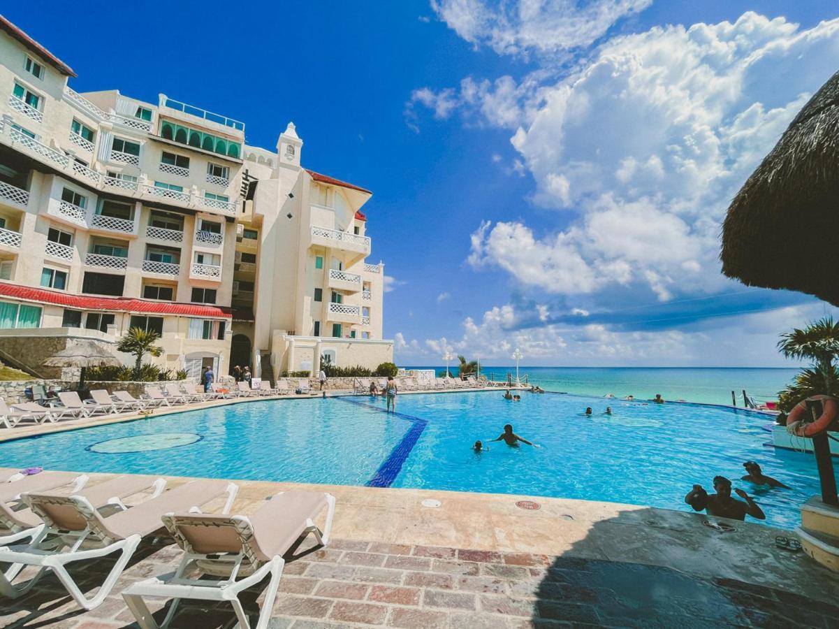 Cancun Plaza Condo Ocean Front Exterior photo