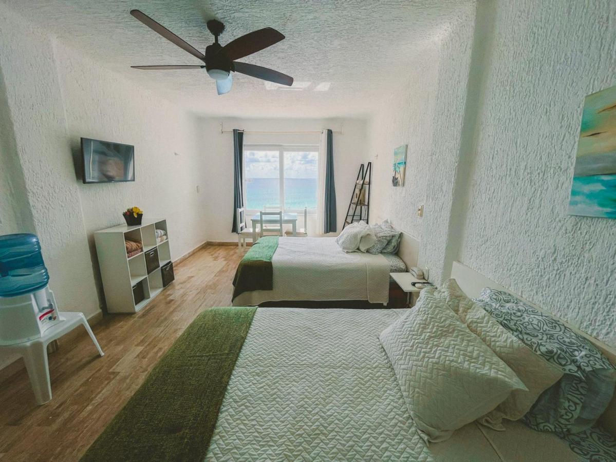 Cancun Plaza Condo Ocean Front Exterior photo